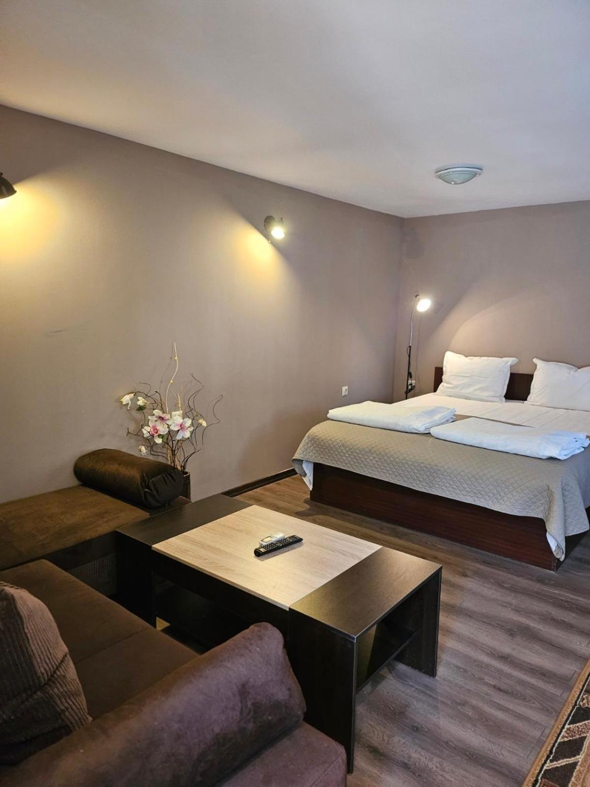Orehite-Family Hotel ,Food & Pool Bozsicsen Kültér fotó