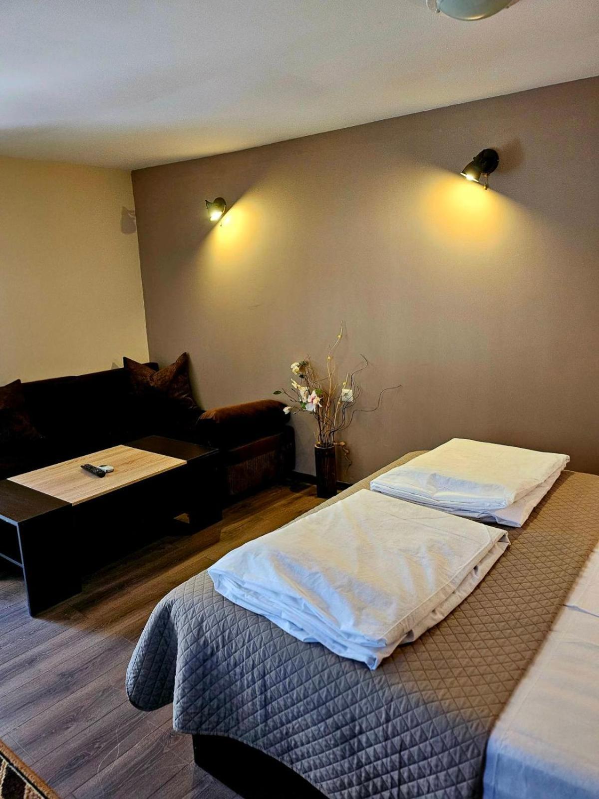 Orehite-Family Hotel ,Food & Pool Bozsicsen Kültér fotó