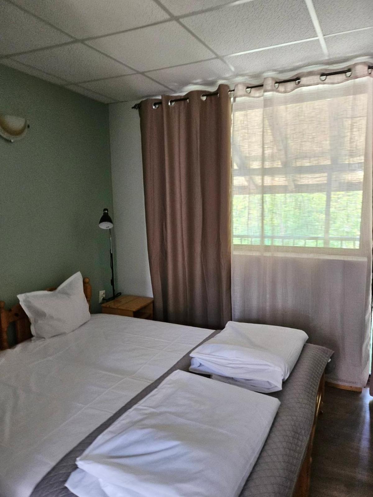 Orehite-Family Hotel ,Food & Pool Bozsicsen Kültér fotó